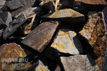 Andezit murovací kameň 3-6cm 6-10cm,  10-30cm hrdzavo-hnedý 3-3,5m2